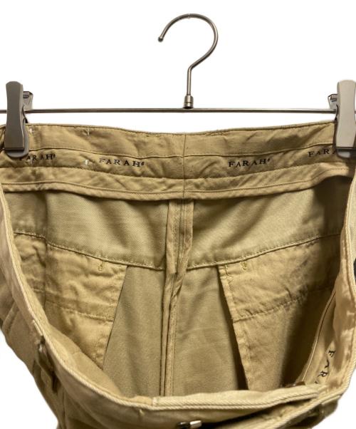 FARAH（ファーラー）FARAH (ファーラー) Two-tuck Wide Tapered Pants ベージュ サイズ:34の古着・服飾アイテム