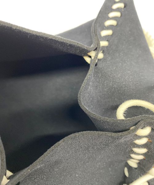 MARY AL TERNA（メアリオルターナ）MARY AL TERNA (メアリオルターナ) 三角スウェードショルダーバッグ ブラックの古着・服飾アイテム