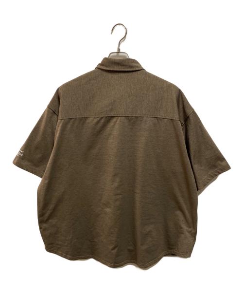 RUSSELL ATHLETIC（ラッセルアスレチック）RUSSELL ATHLETIC (ラッセルアスレチック) JOURNAL STANDARD relume (ジャーナルスタンダード レリューム) 別注 DRI-POWER ワイドシャツ ブラウン サイズ:Lの古着・服飾アイテム