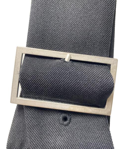 Adam et Rope（アダム エ ロペ）Adam et Rope (アダム エ ロペ) ベルテッドストラップロンパース ブラック サイズ:FREEの古着・服飾アイテム