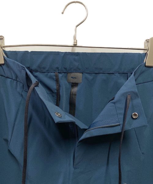 DESCENTE ALLTERRAIN（デザイント オルテライン）DESCENTE ALLTERRAIN (デザイント オルテライン) エアフロー テーパードパンツ ネイビー サイズ:Lの古着・服飾アイテム