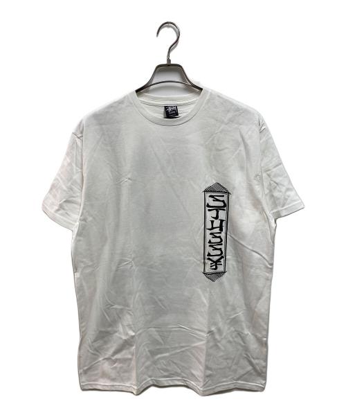 stussy（ステューシー）stussy (ステューシー) SASQUATCHfabrix. (サスクワッチファブリックス) プリントTシャツ ホワイト サイズ:XLの古着・服飾アイテム