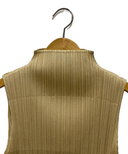PLEATS PLEASE（プリーツプリーズ）PLEATS PLEASE (プリーツプリーズ) ノースリーブプリーツブラウス ベージュ サイズ:3の古着・服飾アイテム
