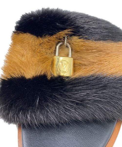 LOUIS VUITTON（ルイ ヴィトン）LOUIS VUITTON (ルイ ヴィトン) ファーサンダル ブラウン サイズ:36　1/2の古着・服飾アイテム