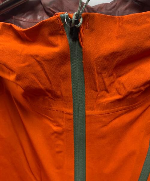 asics（アシックス）asics (アシックス) FUJITRAIL防水透湿ジャケット オレンジ サイズ:L 未使用品の古着・服飾アイテム