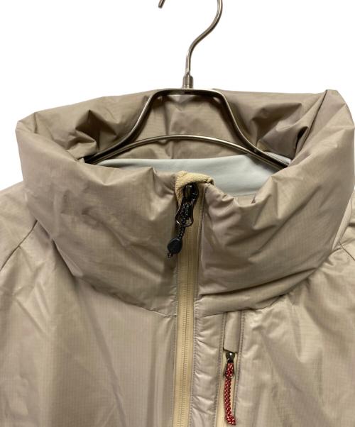 NANGA（ナンガ）NANGA (ナンガ) AURORA STAND COLLAR DOWN JACKET ベージュ サイズ:ＸＸＬの古着・服飾アイテム