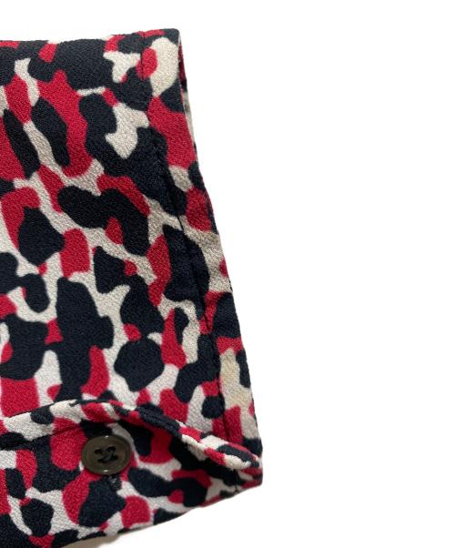 N°21（ヌメロヴェントゥーノ）N°21 (ヌメロヴェントゥーロ) 総柄ブラウス レッド サイズ:Ｌの古着・服飾アイテム