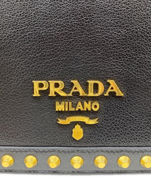 PRADA（プラダ）PRADA (プラダ) スタッズチェーンショルダーバッグ ブラックの古着・服飾アイテム