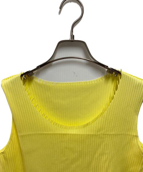 PLEATS PLEASE（プリーツプリーズ）PLEATS PLEASE (プリーツプリーズ) ノースリーブプリースカットソー イエロー サイズ:34の古着・服飾アイテム