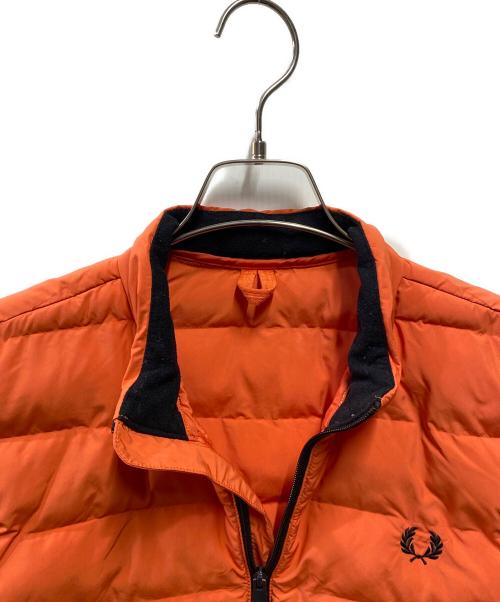 FRED PERRY（フレッドペリー）FRED PERRY (フレッドペリー) INSULATED JACKET オレンジ サイズ:Mの古着・服飾アイテム