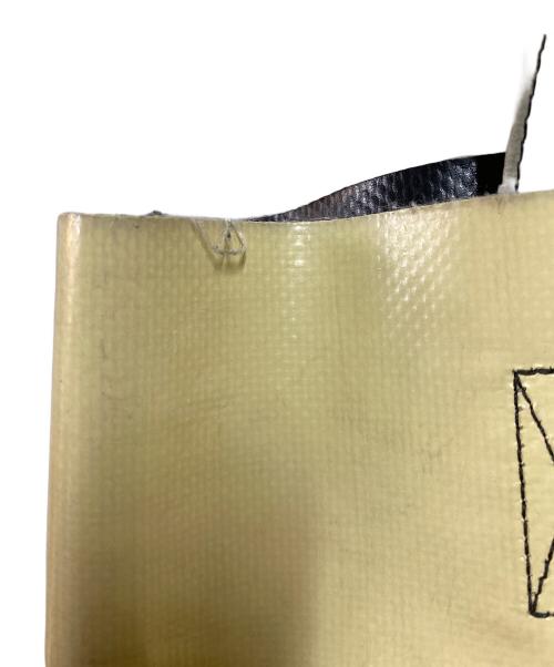 FREITAG（フライターグ）FREITAG (フライターグ) JULIAN トートバッグ アイボリー×ブラックの古着・服飾アイテム