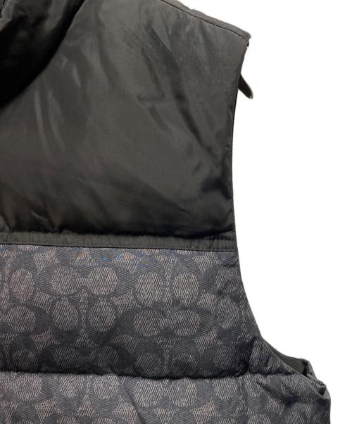 COACH（コーチ）COACH (コーチ) シグネチャー ダウン ベスト ブラック サイズ:Ｌの古着・服飾アイテム