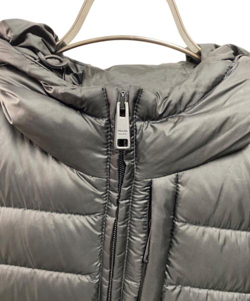PRADA（プラダ）PRADA (プラダ) トライアングルプレート ニット切替 ダウンジャケット ブラック サイズ:54の古着・服飾アイテム