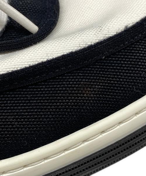 CHANEL（シャネル）CHANEL (シャネル) ココマーク ヒールラベル キャンバス ローカットスニーカー ホワイト×ブラック サイズ:39の古着・服飾アイテム