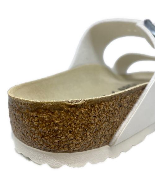 BIRKENSTOCK（ビルケンシュトック）BIRKENSTOCK (ビルケンシュトック) アリゾナサンダル ホワイト サイズ:26の古着・服飾アイテム