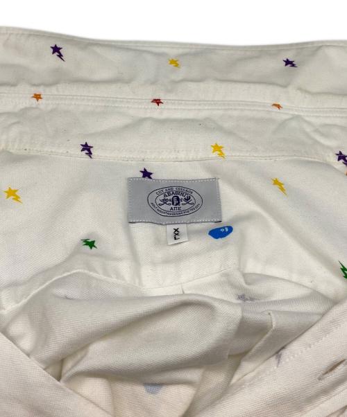A BATHING APE（ア ベイシング エイプ）A BATHING APE (ア ベイシング エイプ) スタープリントボタンダウンシャツ ホワイト サイズ:XXLの古着・服飾アイテム