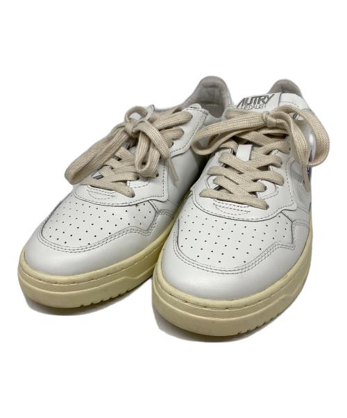 AUTRY（オートリ―）AUTRY (オートリ―) MEDALIST LOW ホワイト サイズ:42の古着・服飾アイテム