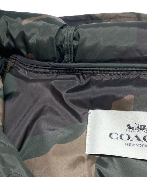 COACH（コーチ）COACH (コーチ) カモフラ柄ダウンライナー付 ジャケット ブラック サイズ:Sの古着・服飾アイテム