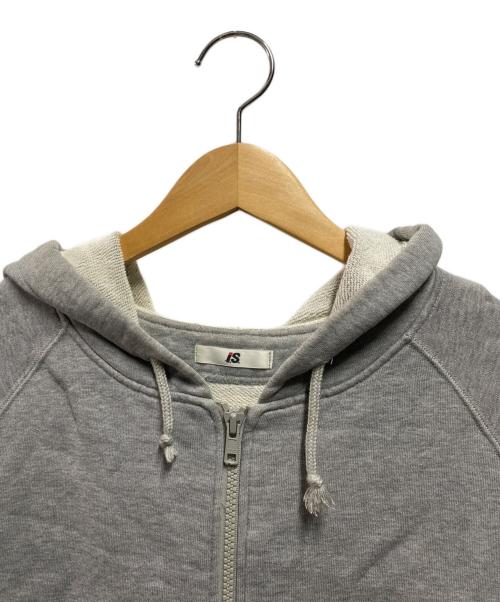 I.S.（アイエス）I.S. (アイエス) バックロゴジップアップパーカー グレー サイズ:Mの古着・服飾アイテム