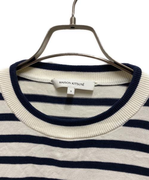 maison kitsune（メゾンキツネ）maison kitsune (メゾンキツネ) FOX HEAD INTARSIA COMFORT STRIPED JUMPER ネイビー×ホワイト サイズ:Ｓの古着・服飾アイテム