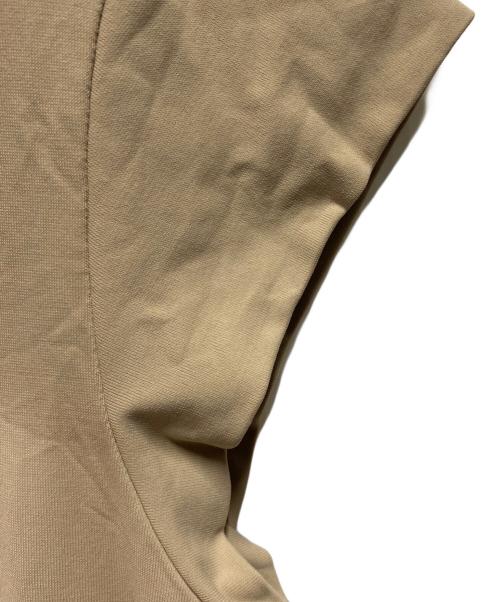 PRADA SPORTS（プラダスポーツ）PRADA SPORTS (プラダスポーツ) バッグポケットポロシャツ ベージュ サイズ:Ｍ 未使用品の古着・服飾アイテム