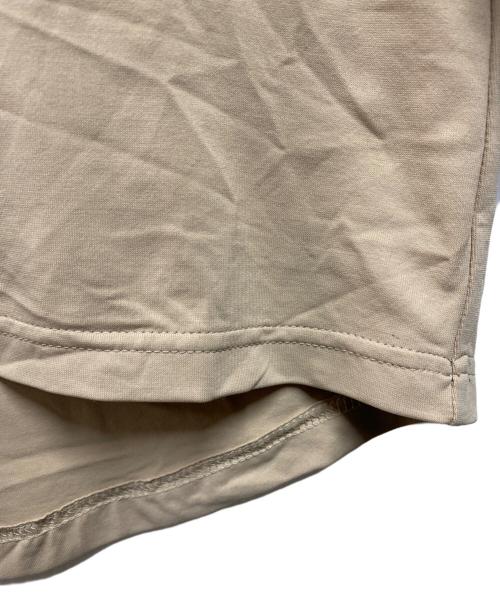 PRADA SPORTS（プラダスポーツ）PRADA SPORTS (プラダスポーツ) バッグポケットポロシャツ ベージュ サイズ:Ｍ 未使用品の古着・服飾アイテム