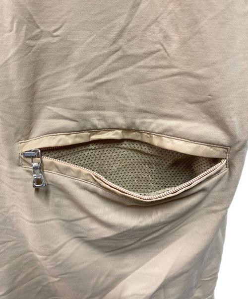 PRADA SPORTS（プラダスポーツ）PRADA SPORTS (プラダスポーツ) バッグポケットポロシャツ ベージュ サイズ:Ｍ 未使用品の古着・服飾アイテム