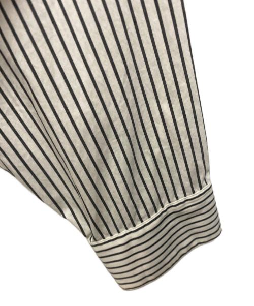 glamb Monotone（グラムモノトーン）glamb Monotone (グラムモノトーン) ストライプシャツ ホワイト サイズ:2の古着・服飾アイテム