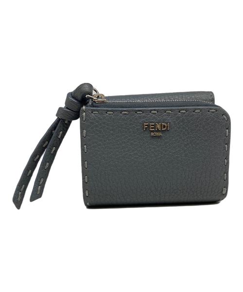 FENDI（フェンディ）FENDI (フェンディ) MICRO TRIFOLD SELLERIA WALLET グレーの古着・服飾アイテム
