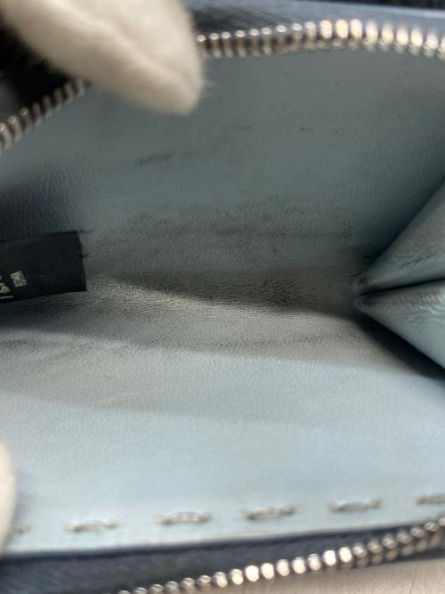 FENDI（フェンディ）FENDI (フェンディ) MICRO TRIFOLD SELLERIA WALLET グレーの古着・服飾アイテム