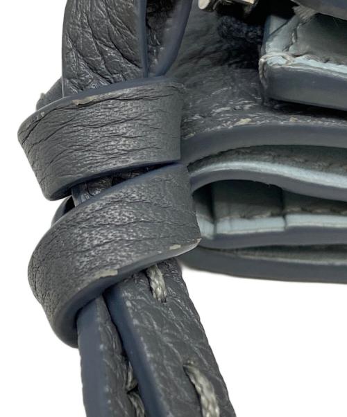 FENDI（フェンディ）FENDI (フェンディ) MICRO TRIFOLD SELLERIA WALLET グレーの古着・服飾アイテム