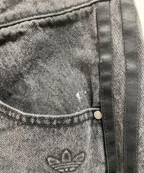 adidas（アディダス）adidas (アディダス) バナナフィット ウォッシュドデニムパンツ ブラック サイズ:28の古着・服飾アイテム