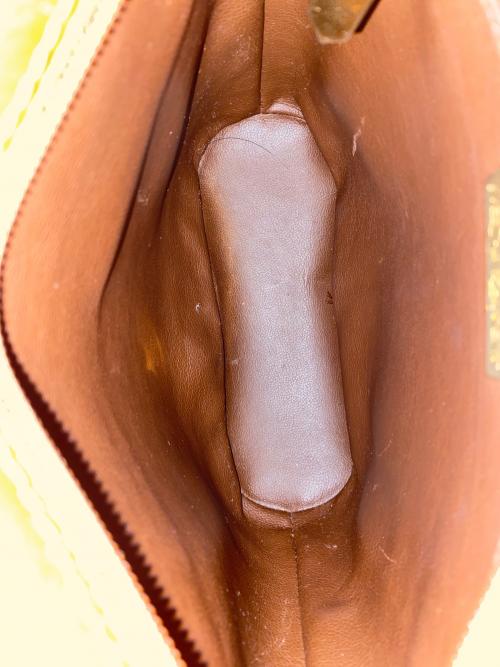 Yves Saint Laurent（イヴサンローラン）Yves Saint Laurent (イヴサンローラン) バッグ ブラウンの古着・服飾アイテム