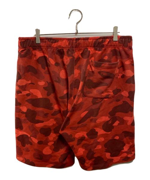 A BATHING APE（ア ベイシング エイプ）A BATHING APE (ア ベイシング エイプ) CAMO SHARK SWEAT SHORTS レッド サイズ:ＸＬの古着・服飾アイテム