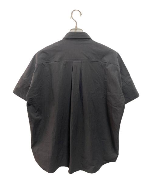 YONFA（ヨンファ）YONFA (ヨンファ) big box shirt ブラック サイズ:FREEの古着・服飾アイテム