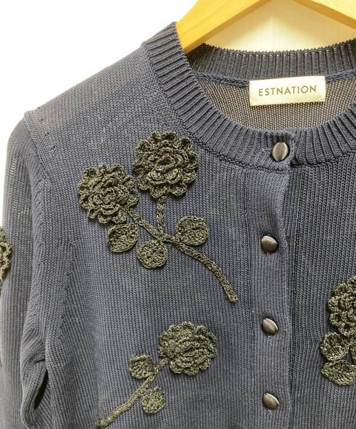 ESTNATION（エストネーション）ESTNATION (エストネーション) フラワー モチーフ ニット カーディガン ネイビー サイズ:FREE 未使用品の古着・服飾アイテム