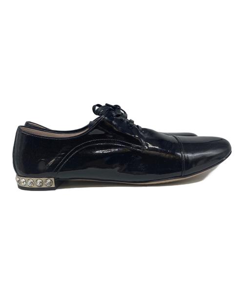 MIU MIU（ミュウミュウ）MIU MIU (ミュウミュウ) パテントレザービジュードレスシューズ ブラック サイズ:40の古着・服飾アイテム