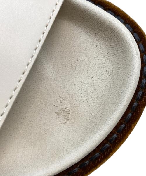 FENDI（フェンディ）FENDI (フェンディ) サンダル ベージュ サイズ:34の古着・服飾アイテム