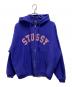 stussy（ステューシー）の古着「FADED GRAPHIC ZIP HOODIE」｜ブルー