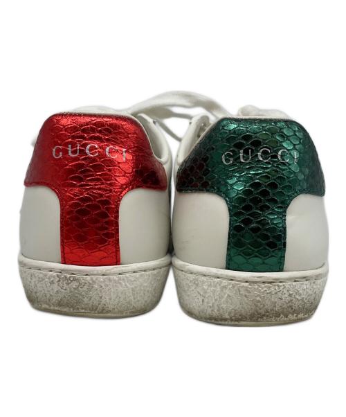 GUCCI（グッチ）GUCCI (グッチ) ACE BEE エンブロイダリー付きウィメンズ スニーカー ホワイト サイズ:361/2の古着・服飾アイテム