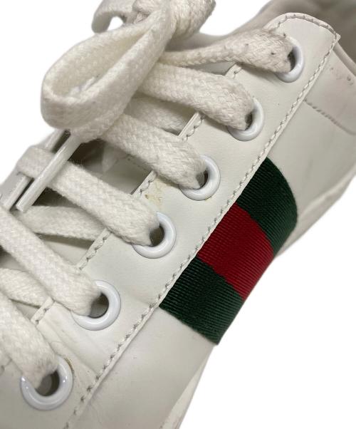 GUCCI（グッチ）GUCCI (グッチ) ACE BEE エンブロイダリー付きウィメンズ スニーカー ホワイト サイズ:361/2の古着・服飾アイテム