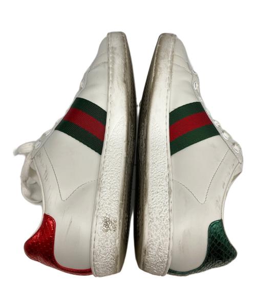 GUCCI（グッチ）GUCCI (グッチ) ACE BEE エンブロイダリー付きウィメンズ スニーカー ホワイト サイズ:361/2の古着・服飾アイテム