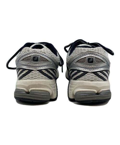 NEW BALANCE（ニューバランス）NEW BALANCE (ニューバランス) ML860GB2 ホワイト×シルバー サイズ:26.5の古着・服飾アイテム