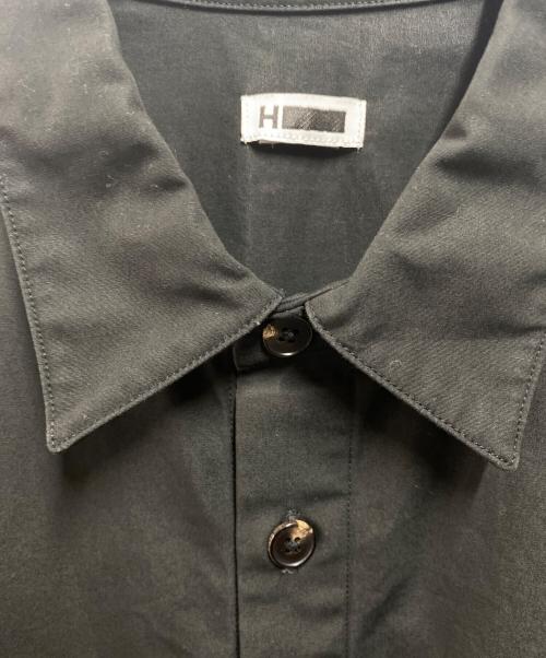 H BEAUTY&YOUTH（エイチ ビューティー&ユース）H BEAUTY&YOUTH (エイチ ビューティー&ユース) SQUARE CUTTING SHORT SLEEVE SHIRT ブラック サイズ:Ｍの古着・服飾アイテム