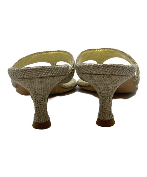 Manolo Blahnik（マノロブラニク）Manolo Blahnik (マノロブラニク) サンダル ベージュ サイズ:37　1/2の古着・服飾アイテム