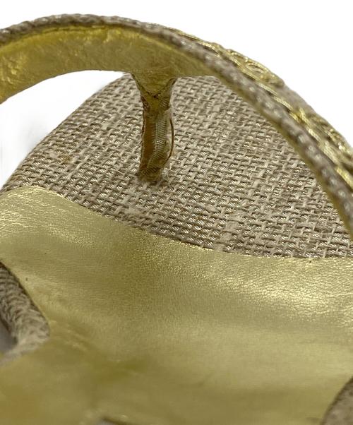 Manolo Blahnik（マノロブラニク）Manolo Blahnik (マノロブラニク) サンダル ベージュ サイズ:37　1/2の古着・服飾アイテム