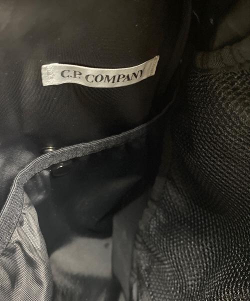 C.P COMPANY（シーピーカンパニー）C.P COMPANY (シーピーカンパニー) Nylon B クロスボディ バックパックの古着・服飾アイテム