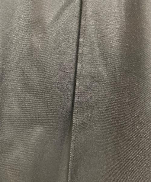 YORI（ヨリ）YORI (ヨリ) サテンセンタープレスワイドパンツ ブラック サイズ:34の古着・服飾アイテム