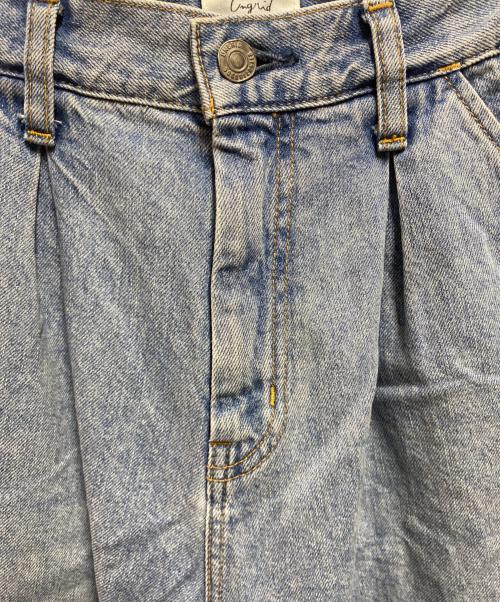 UNGRID（アングリッド）UNGRID (アングリッド) ウエストタックカーブデニム インディゴ サイズ:W24の古着・服飾アイテム