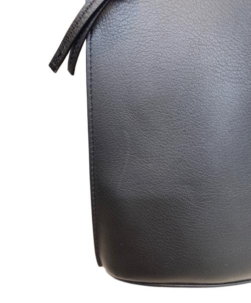 LOEWE（ロエベ）LOEWE (ロエベ) ダイスポケットショルダーバッグ ブラックの古着・服飾アイテム